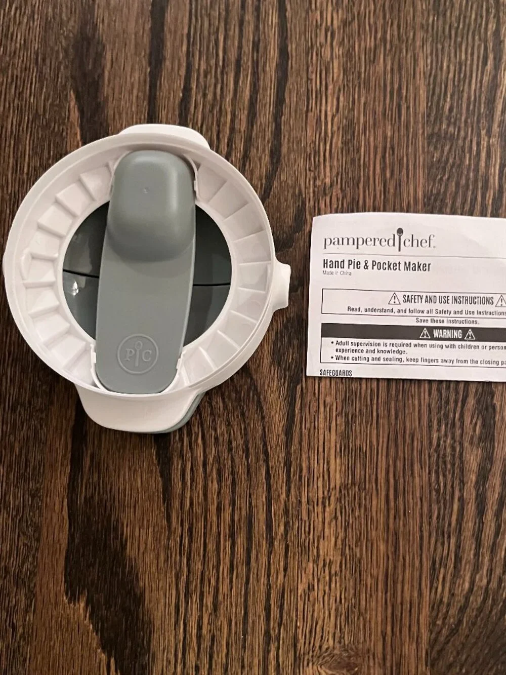 Pampered Chef Hand Pie & Pocket Maker (#100601) - New w/Product Insert
